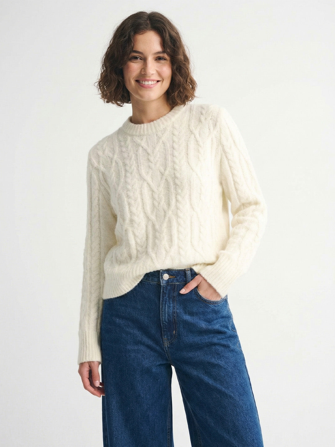 Cable knit crew neck sweater Secondary image