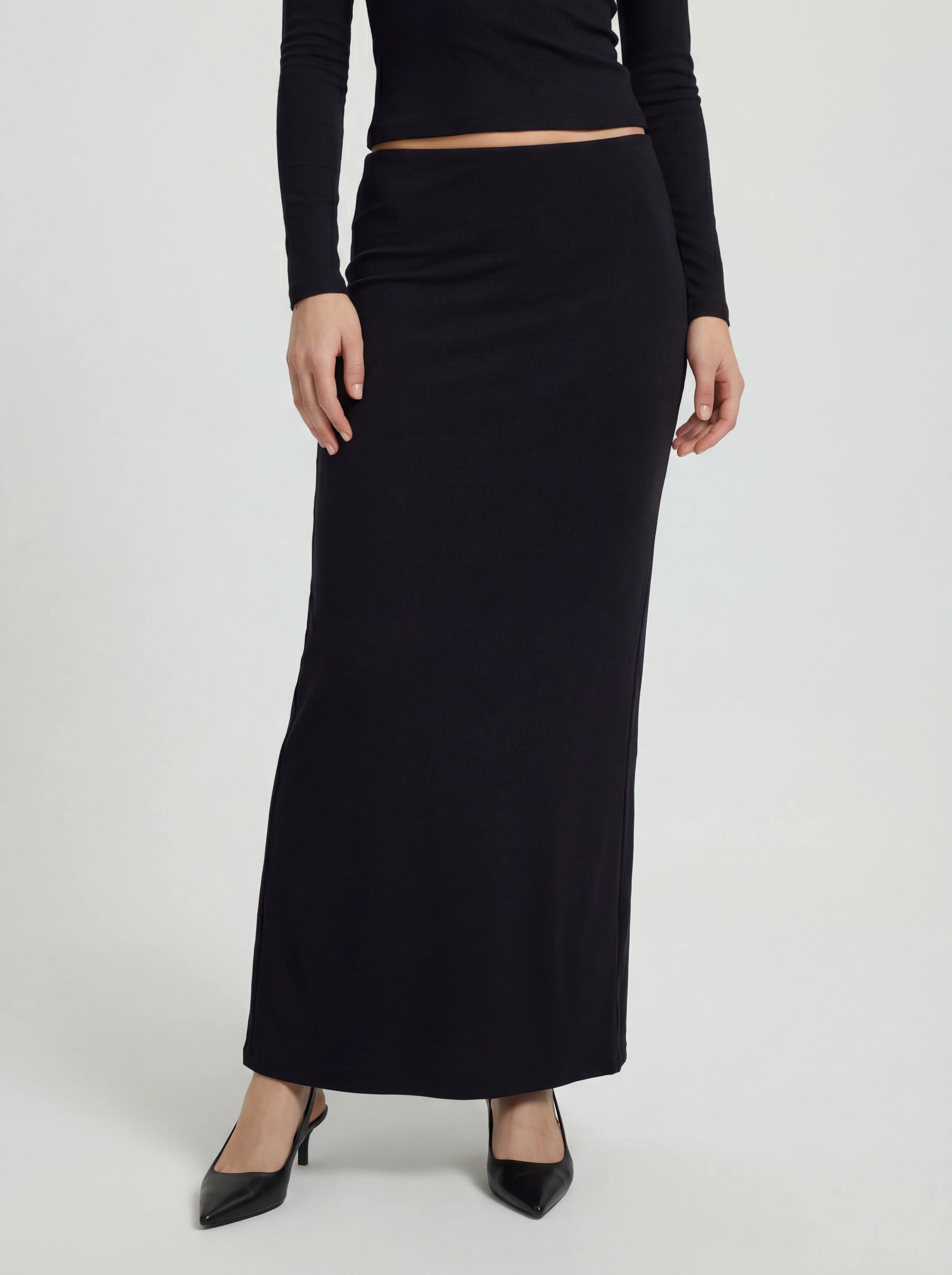 Fitted Ribbed Cotton Maxi Skirt