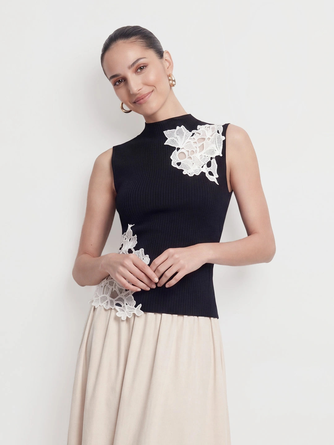 Lace Patchwork Sleeveless Knit Top