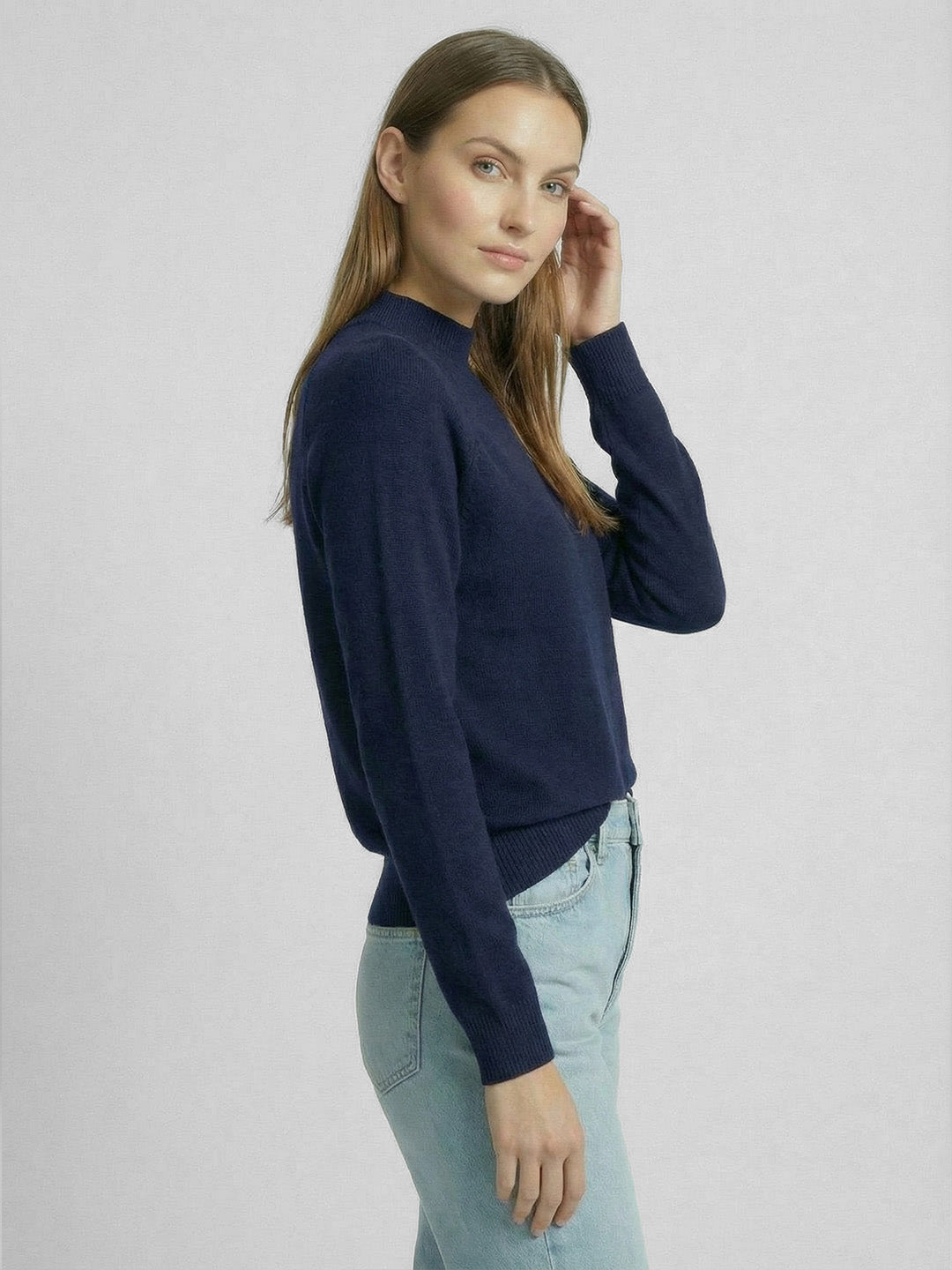 Lightweight minimalist pullover sweater