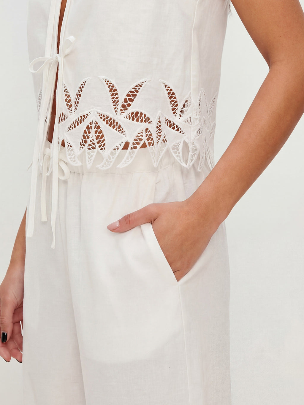 Openwork embroidered trousers