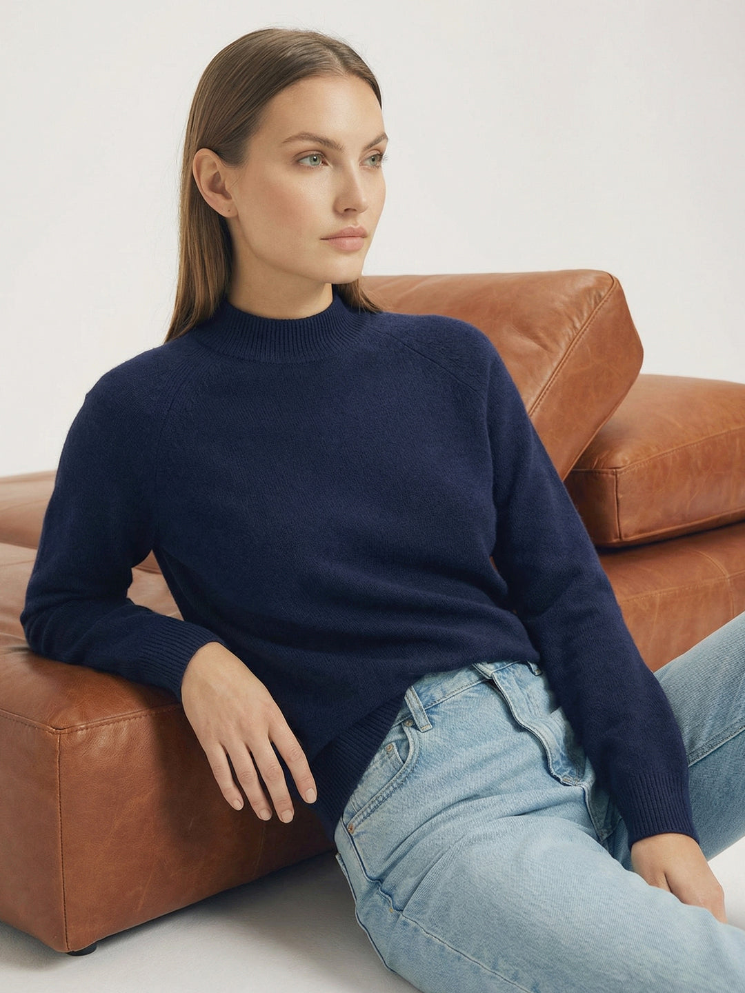 Lightweight minimalist pullover sweater Main image