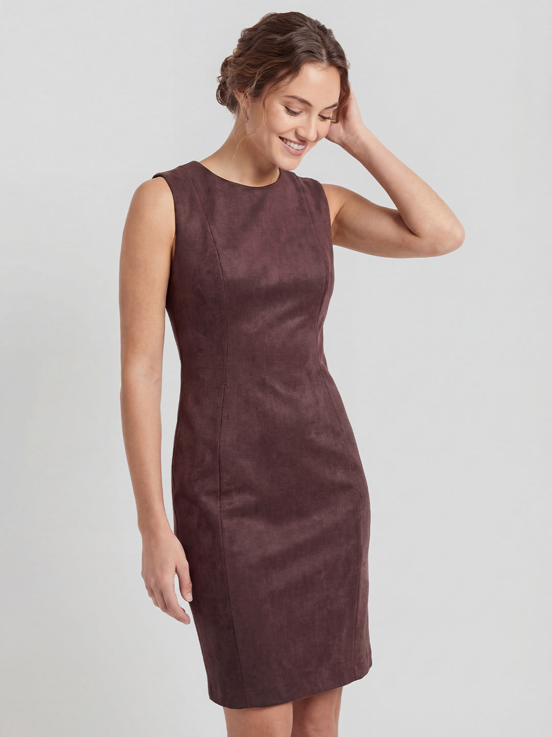 Sleeveless suede fitted dress Secondary image