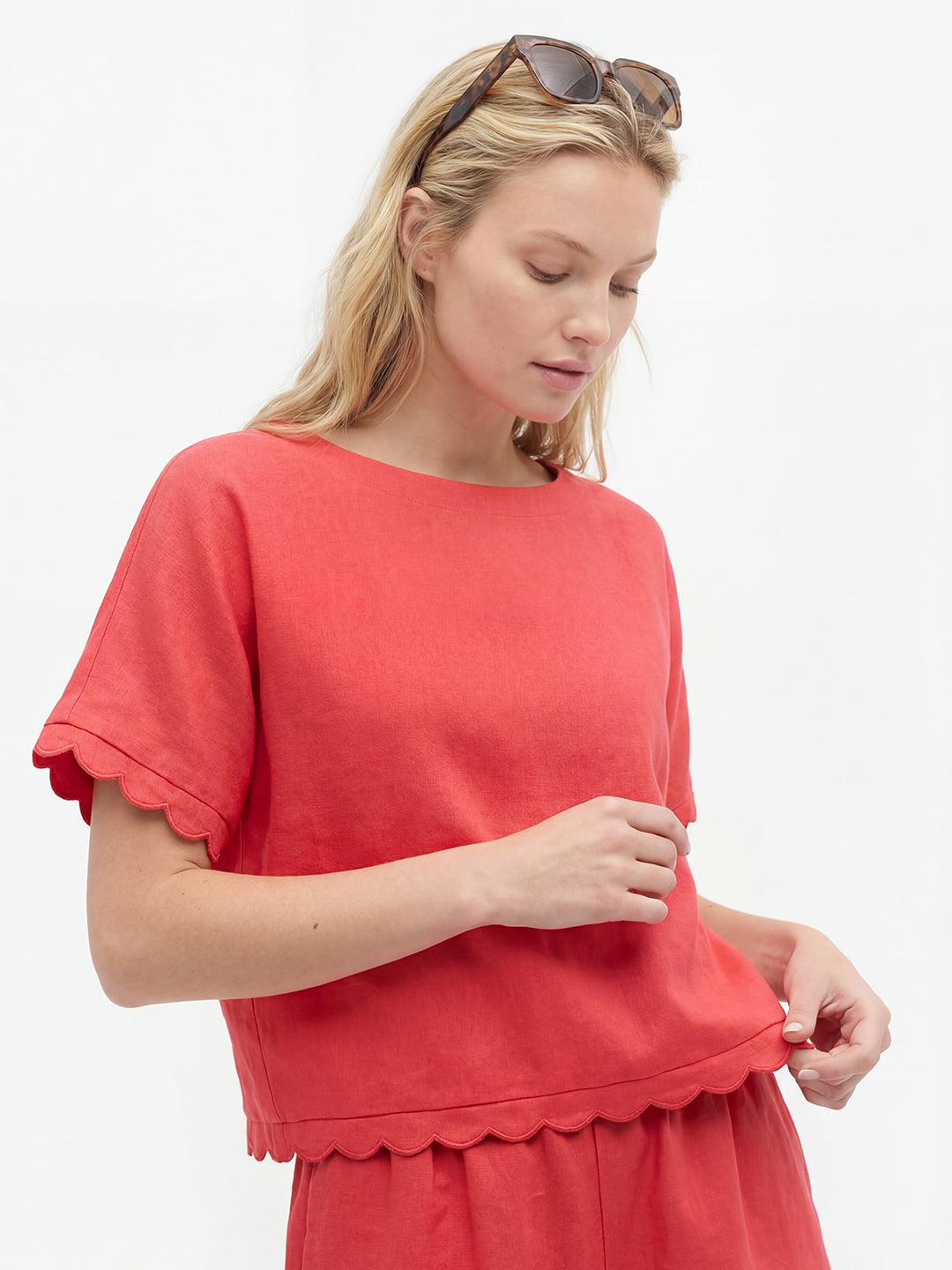 Wave Scallop Boxy Linen T-shirt Secondary image
