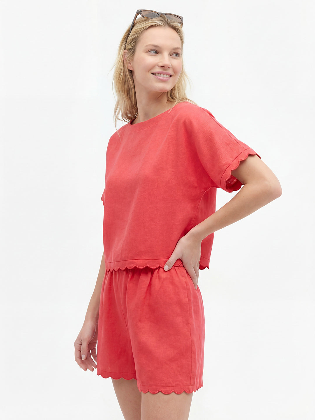 Wave Scallop Linen Short