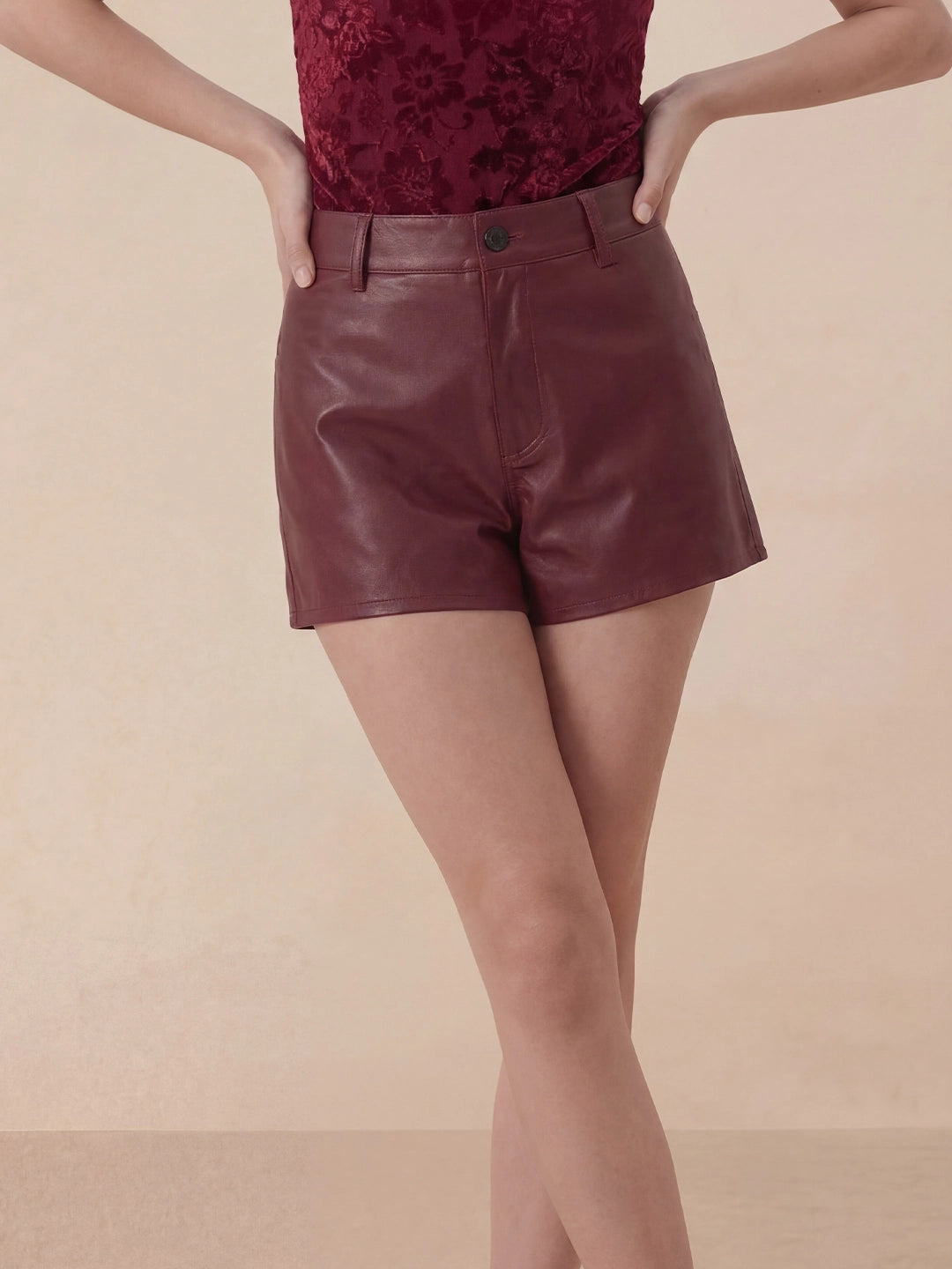 Valentine's Day Exclusive -Retro mid-rise shorts