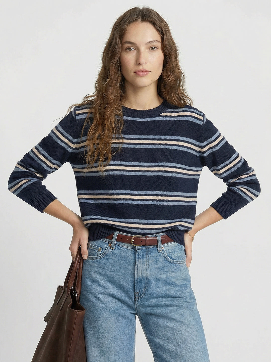 Loose Fit Round Neck Long Sleeve Sweater Secondary image